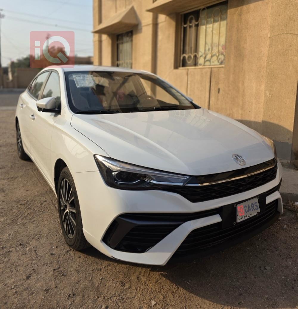 ئێم جی 5 پڵەس